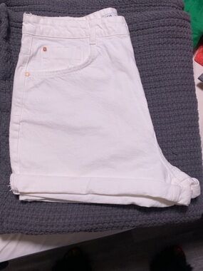 Zara White High-Rise Denim Shorts NWT Size 12